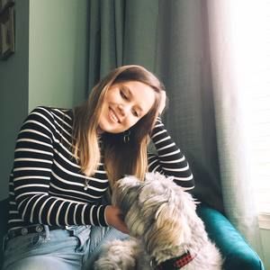 Meet your Posher, Emily